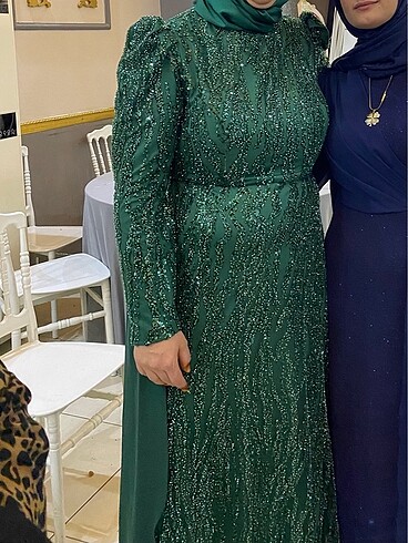 Diğer Yeşil abiye taşlı bir kez giyildi