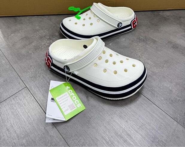 Crocs terlik