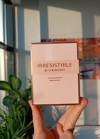 GİVENCHY IRRESİSTİBLE ROSE VELVET 