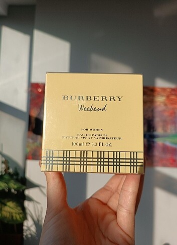BURBERRY WEEKEND