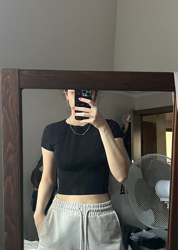 Kadın Siyah Yüksek Yakalı Crop Top hm