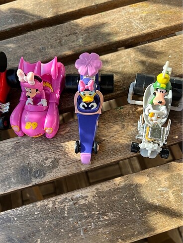  Disney arabalar
