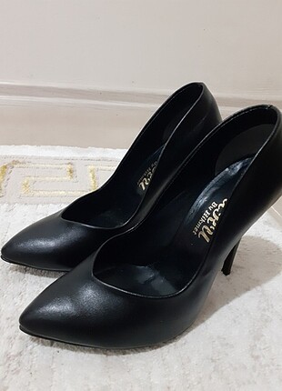 Mango Siyah Stiletto Yüksek Topuklu