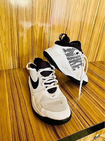 Nike Team Hustle D9 Basketbol Ayakkabısı