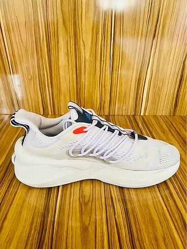 40 Beden Adidas Alphaboost V1