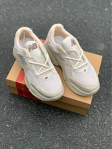newbalance sporayakkabı moda trend yenisezon