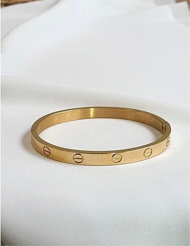 Diğer GOLD TAŞSIZ CARTİER MODEL KELEPÇE BİLEKLİK