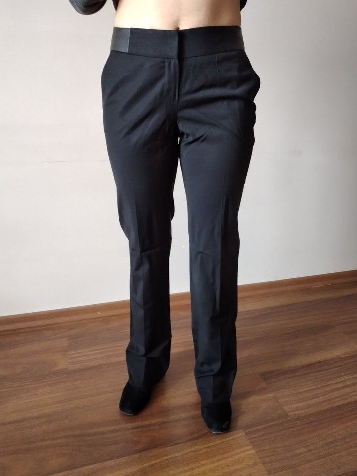 kadın  Ofis Pantolonu networg  marka .az giyilmis ütü ister - Görsel 4