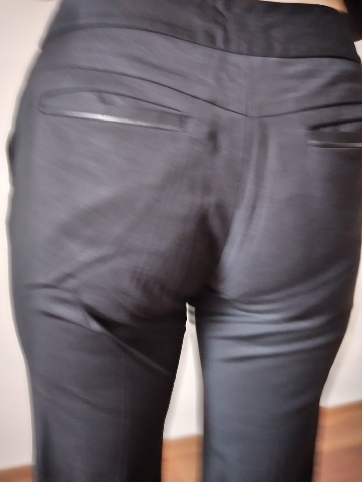 kadın  Ofis Pantolonu networg  marka .az giyilmis ütü ister - Görsel 2