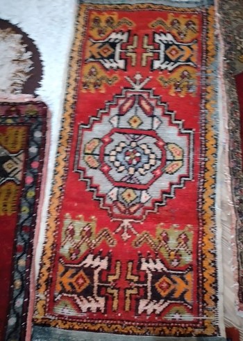 Klasik Desenli Çok Renkli Halı