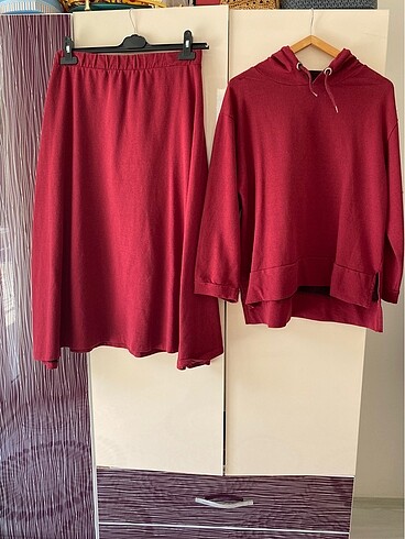 Etekli takım bordo kışlık kumaş