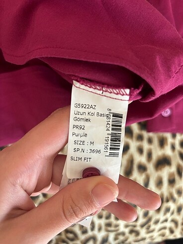 m Beden mor fitted gömlek