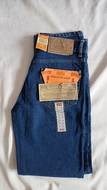 Levis Lewis 501 W 31 L 32 unisex