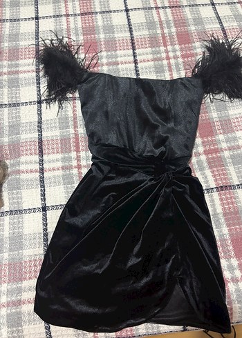 Tüylü Siyah Kısa Elbise - Görsel 2