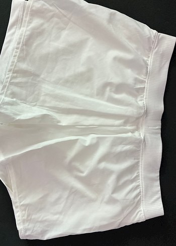 Beyaz Nike Mini Spor Şort - Görsel 3