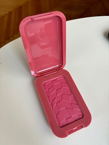 Beden Nyx Butter Melt Getting Butta 08-allık