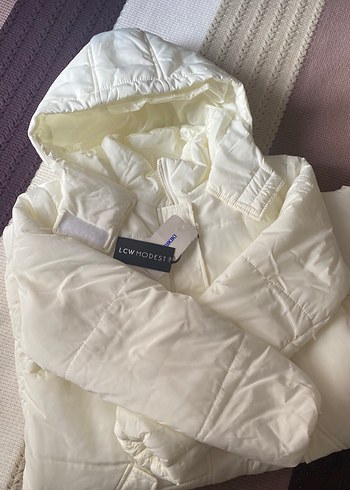 Beyaz Uzun Kışlık Mont Kapüşonlu - Görsel 7