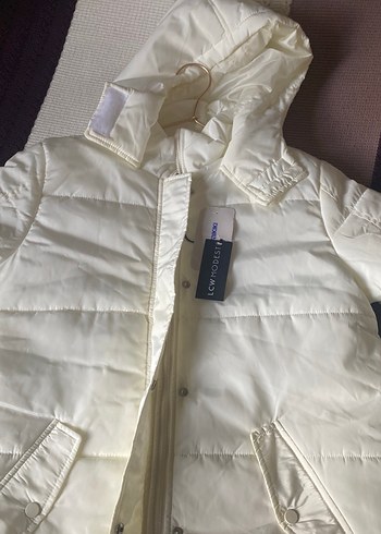 Beyaz Uzun Kışlık Mont Kapüşonlu - Görsel 3