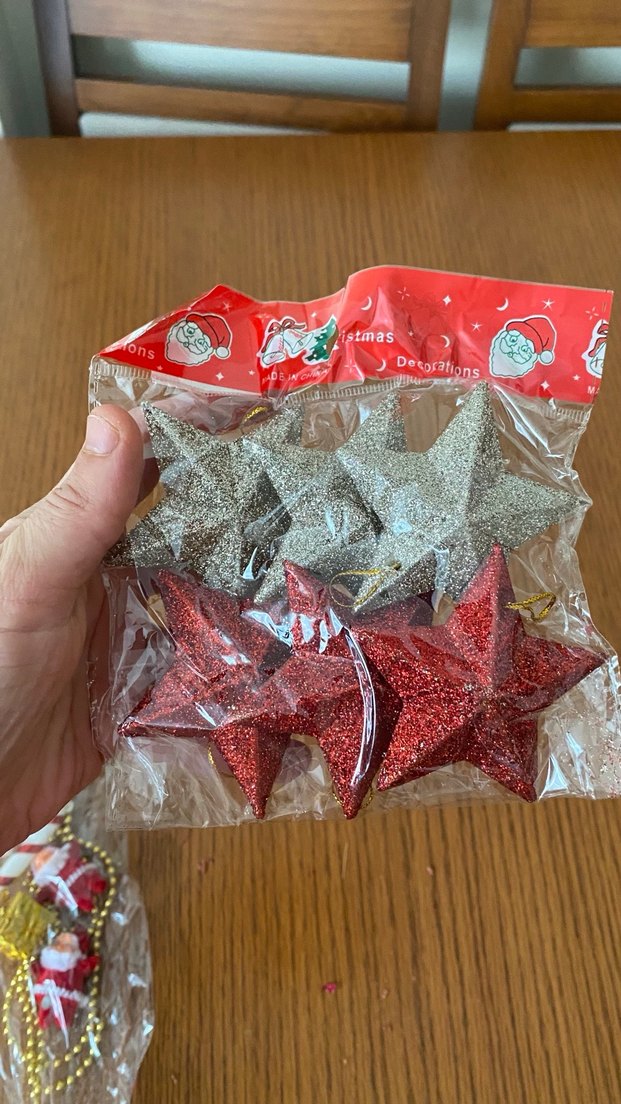 Renkli Yılbaşı Süsleri ve Yıldızlar - Görsel 3