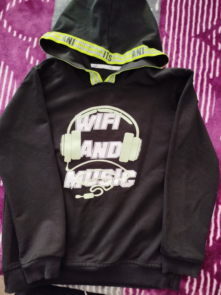 Yeşil Gri Kulaklık Desenli Siyah siwith - Görsel 2