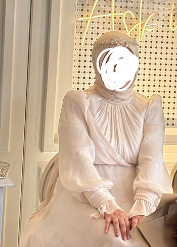 l Beden beyaz Renk nişan elbisesi ve şal