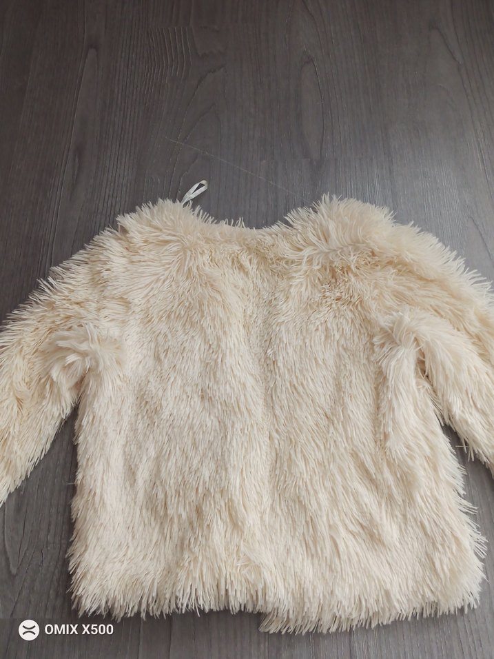 Ekru Şişkin Peluş Ceket — görsel 2/5
