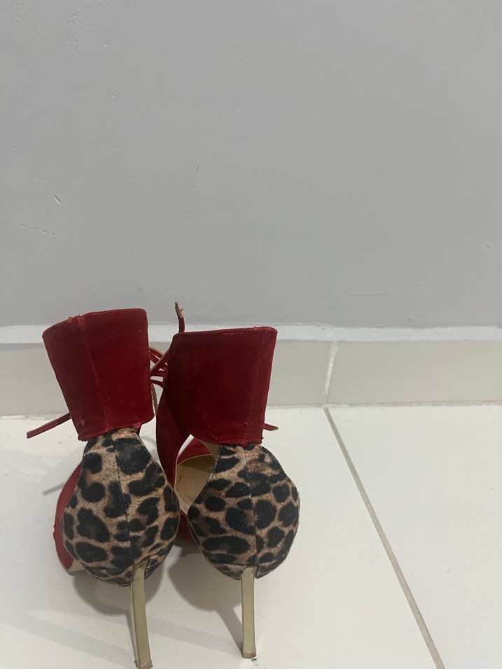 Klasik Kırmızı Süet Stiletto Topuklu Ayakkabı - Görsel 3