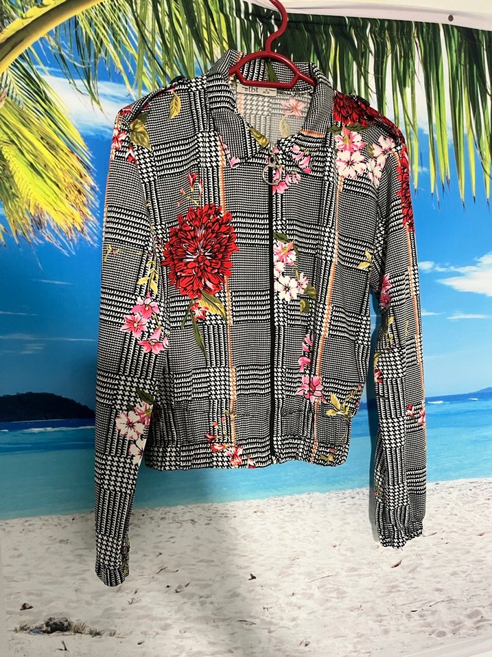 Çiçekli Desenli Kadın Mini Ceket - Görsel 4