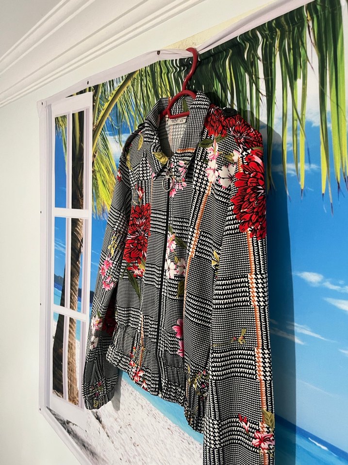 Çiçekli Desenli Kadın Mini Ceket - Görsel 5