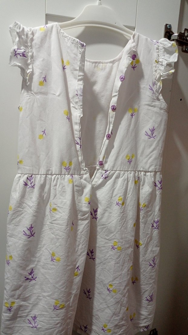 Beyaz baskılı çiçekli kız çocuk 9-10 yaş - Görsel 3