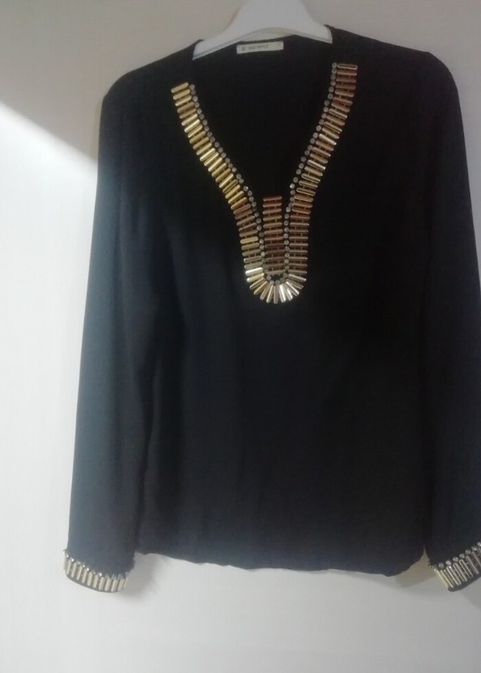 Taşlı bayan bluz - Görsel 2