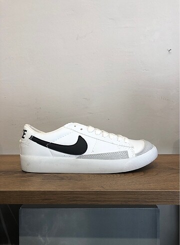Nike Blazer Low '77