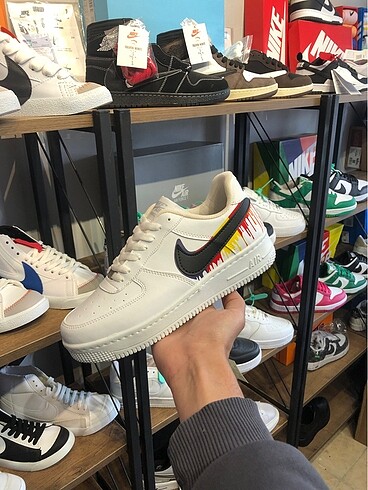 Nike Air Force 1