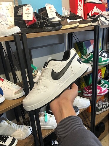 Nike Court