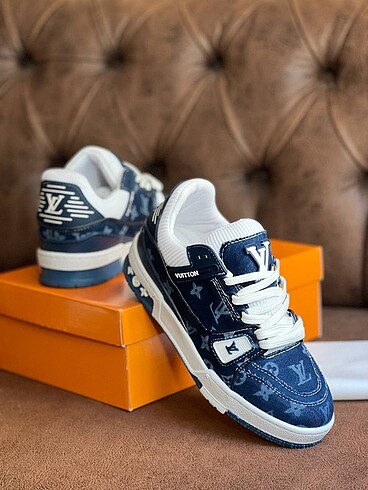 38 Beden Louis Vuitton Low Trainer Mavi