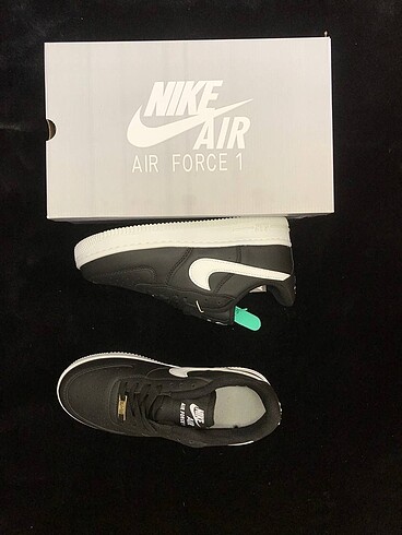 Nike Air Force 1
