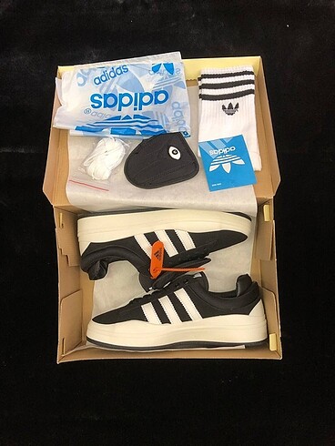 42 Beden Adidas Campus Bad Bunny