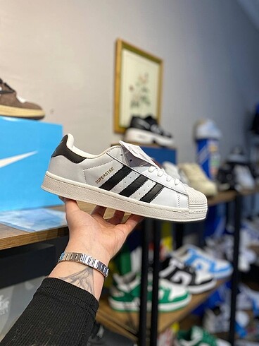 Adidas Süperstar