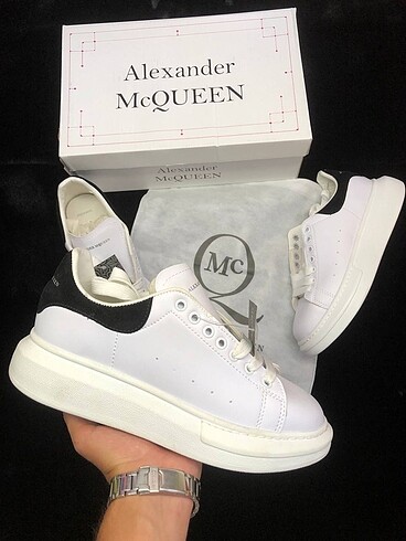 Alexander McQUEEN