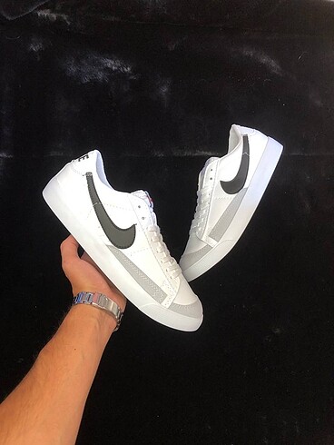 43 Beden Nike Blazer Low Beyaz Siyah