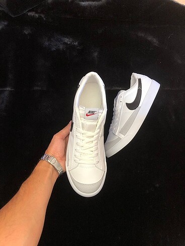 43 Beden beyaz Renk Nike Blazer Low Beyaz Siyah