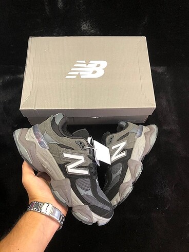 New Balance 9060 Black Grey