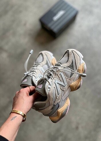 New Balance 9060 Grey Lilac