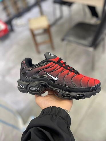 Nike Tn Black Red 46 numara