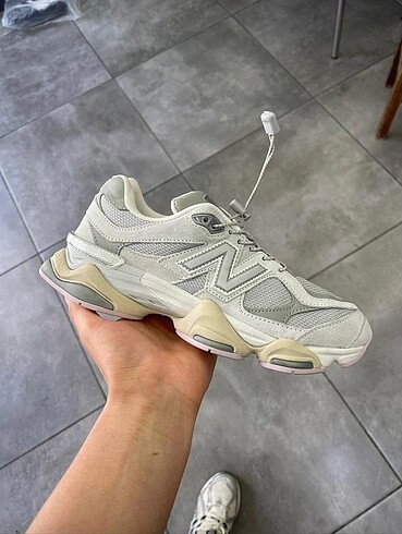 New Balance 9060 Grey Lilac