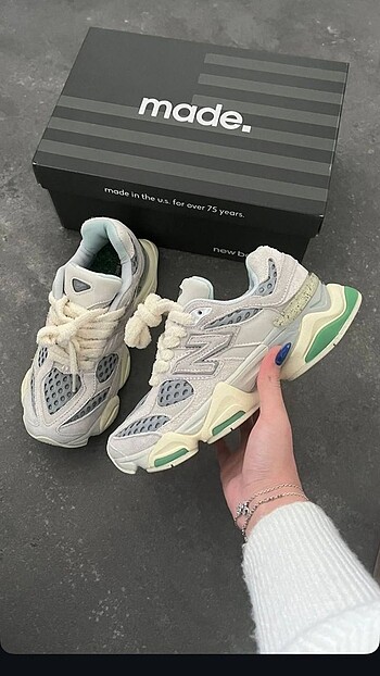 New Balance 9060 Bricks And Wood