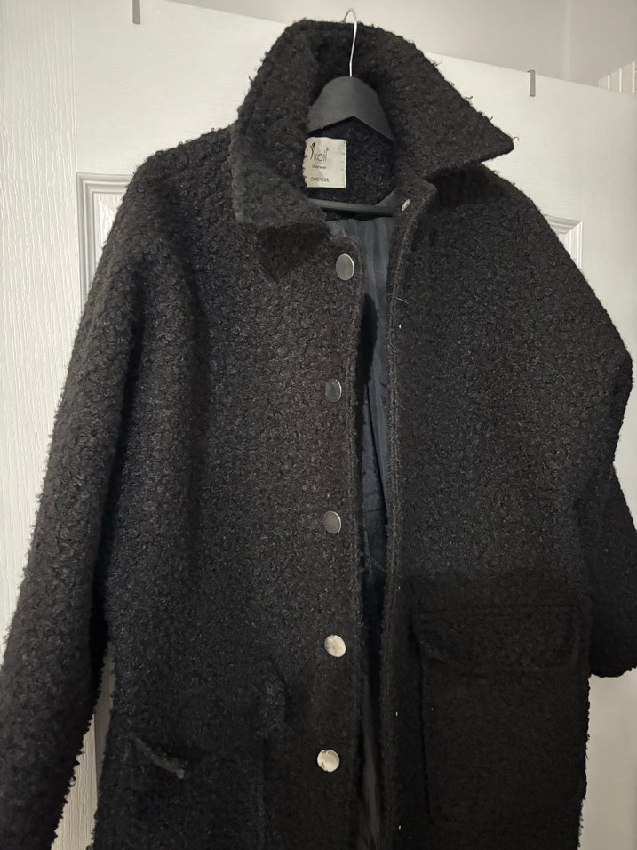 Siyah Uzun Kürklü Kadın Palto - Görsel 3