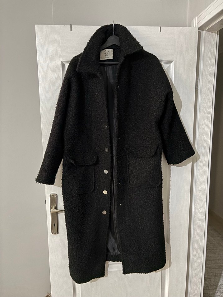 Siyah Uzun Kürklü Kadın Palto - Görsel 2