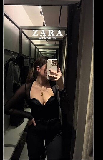 Zara çıtçıtlı aşırı şık