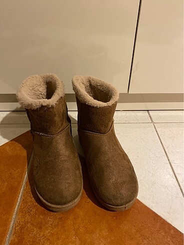 Ugg 37 numara